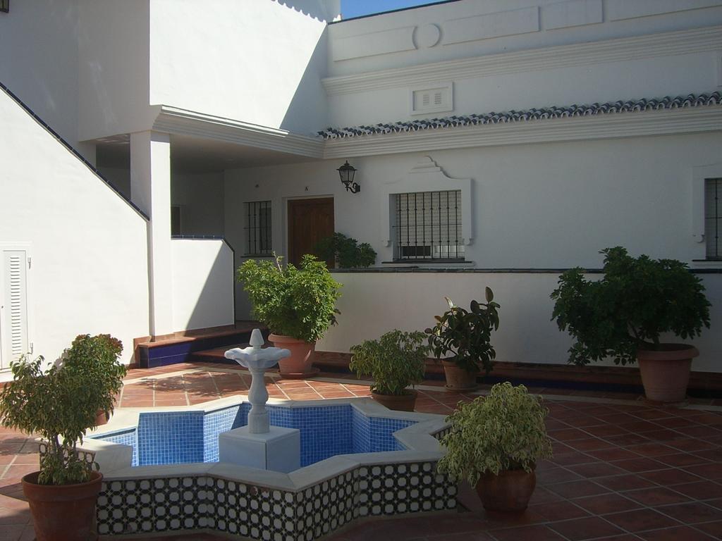 El Faro Arkadia: Beachfront Apartment with Lighthouse Views Fuengirola Exterior photo